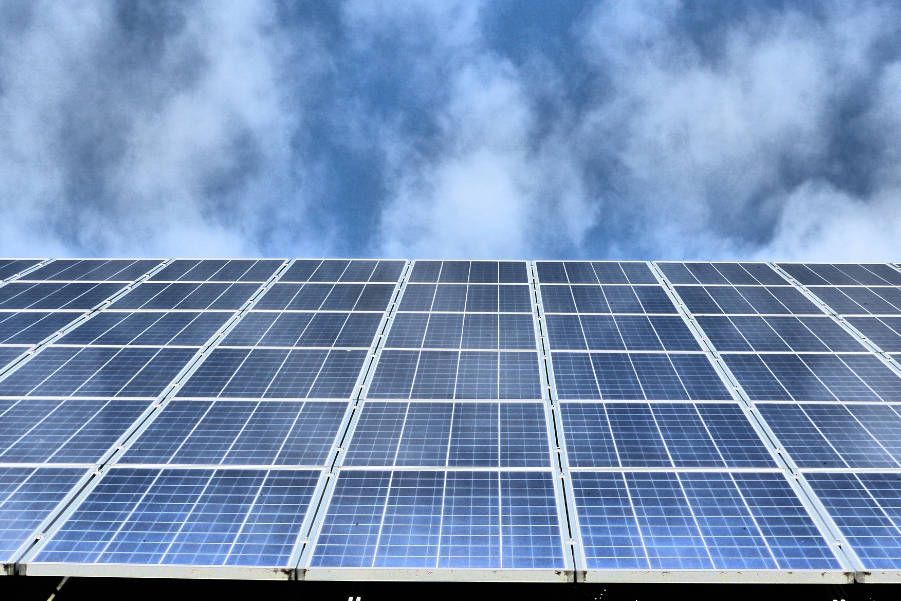 Czy fotowoltaika na nowym domu zawsze ma sens?