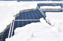 Jak śnieg wpływa na energię ze słońca?